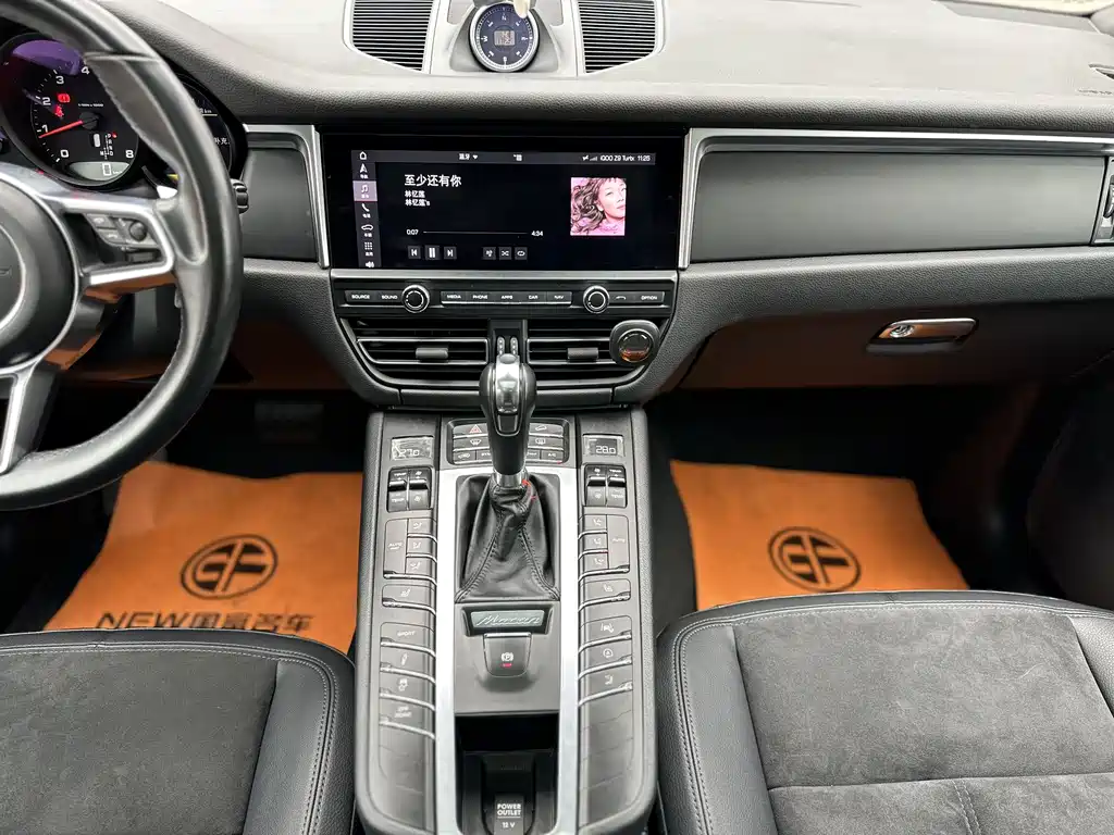 Macan 2018 Macan 2.0T купить на сайте DeffCars