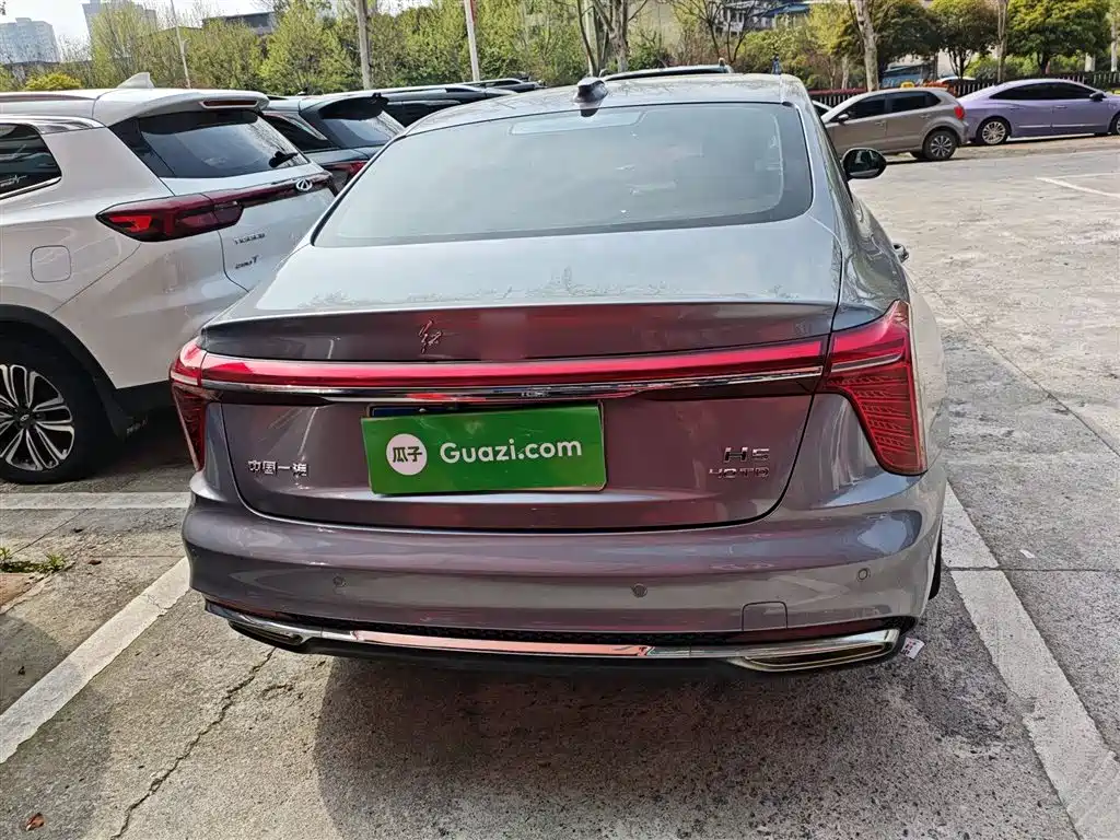 Hongqi H5 2023 2.0T Automatic Zhilianqichang Edition купить на сайте DeffCars