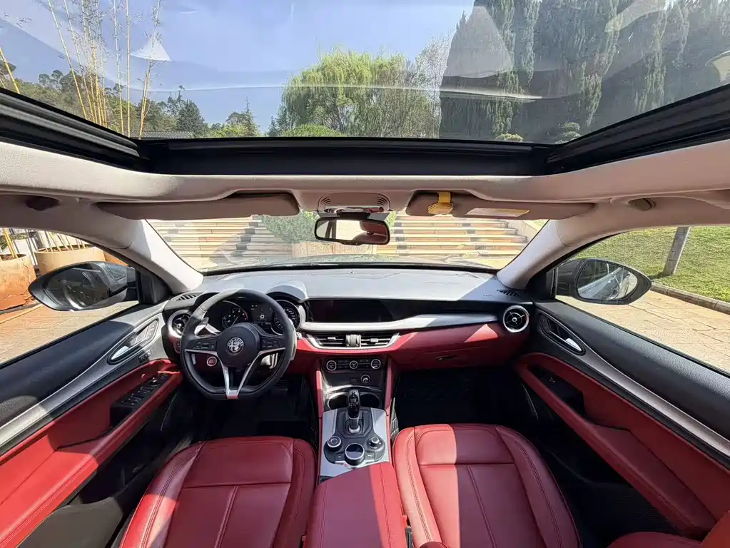 Stelvio 2020 2.0T 280HP Deluxe Edition купить на сайте DeffCars