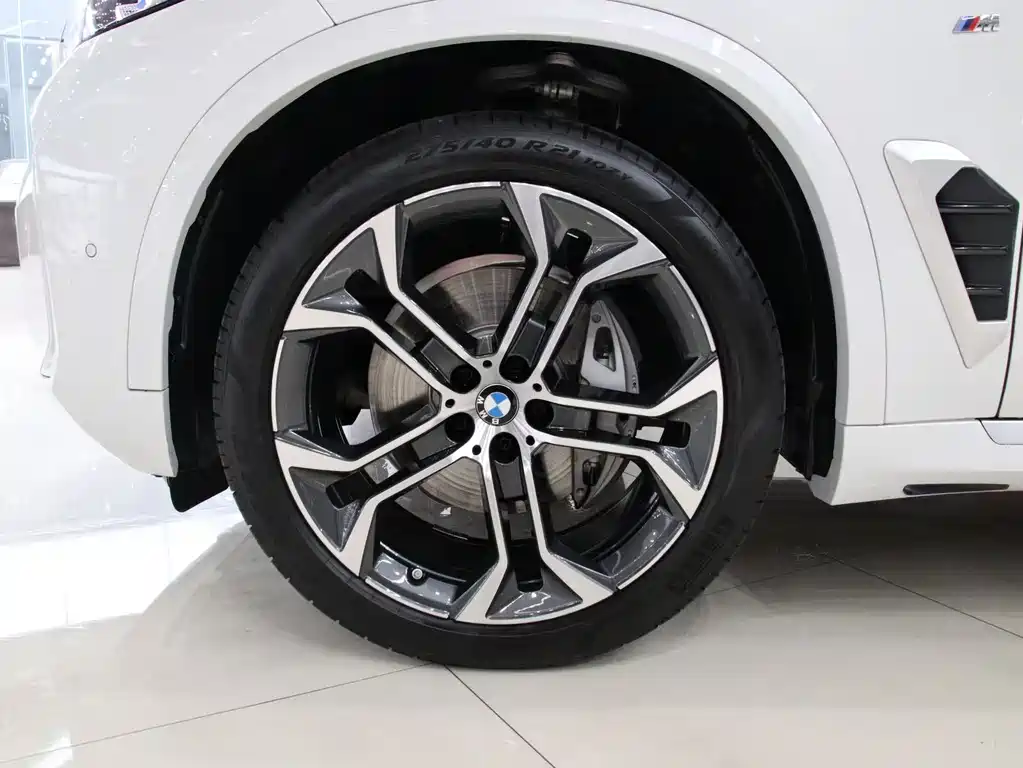 BMW X5 2023 xDrive 40Li M Sports Package купить на сайте DeffCars