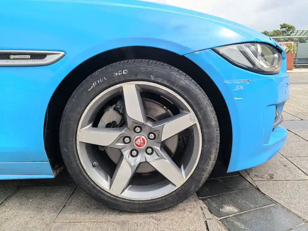 Jaguar XE 2015款 2.0T 200PS R-Sport купить на сайте DeffCars