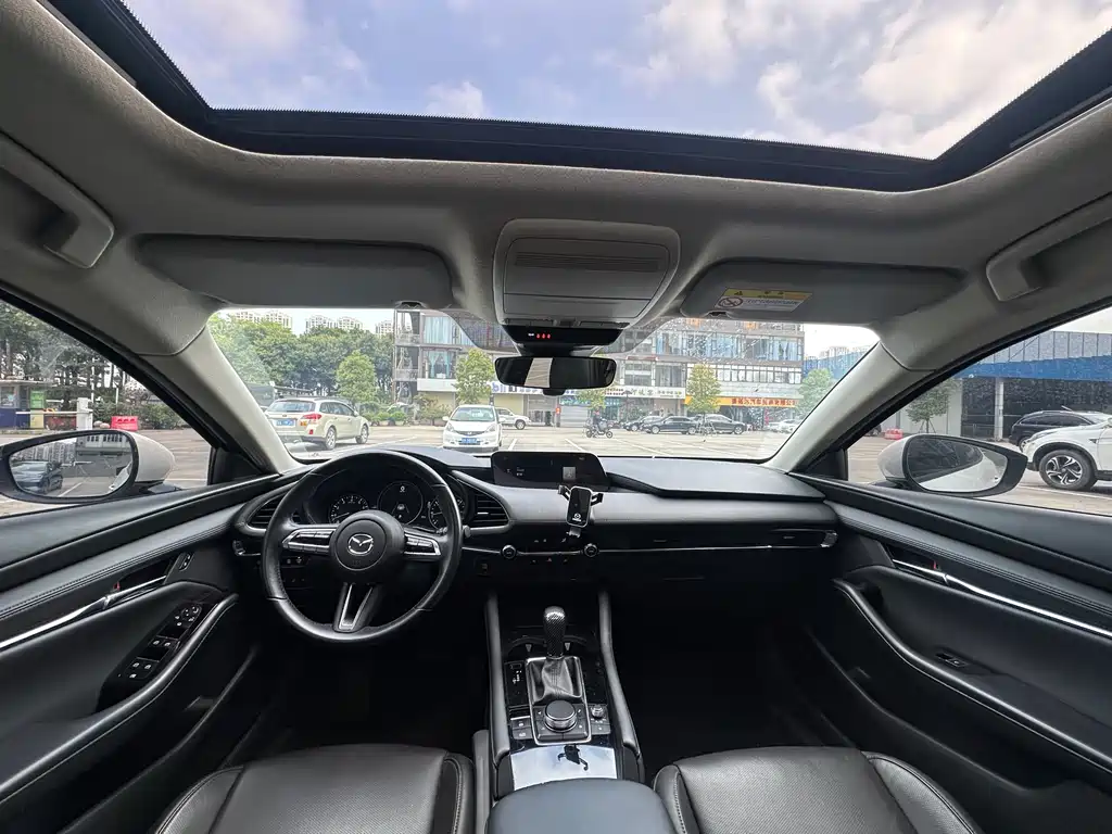 Mazda3 Angkesela 2022 2.0L Automatic Premium Edition купить на сайте DeffCars