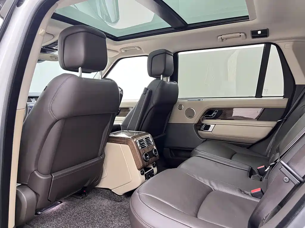 Range Rover 2018 3.0 SC V6 Vogue Extended Edition купить на сайте DeffCars