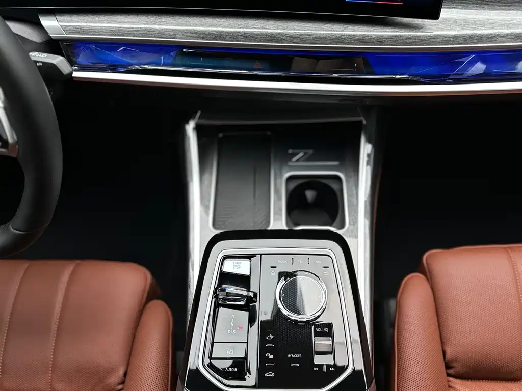 BMW 7 Series 2023 facelift 740Li exclusive M sports package купить на сайте DeffCars
