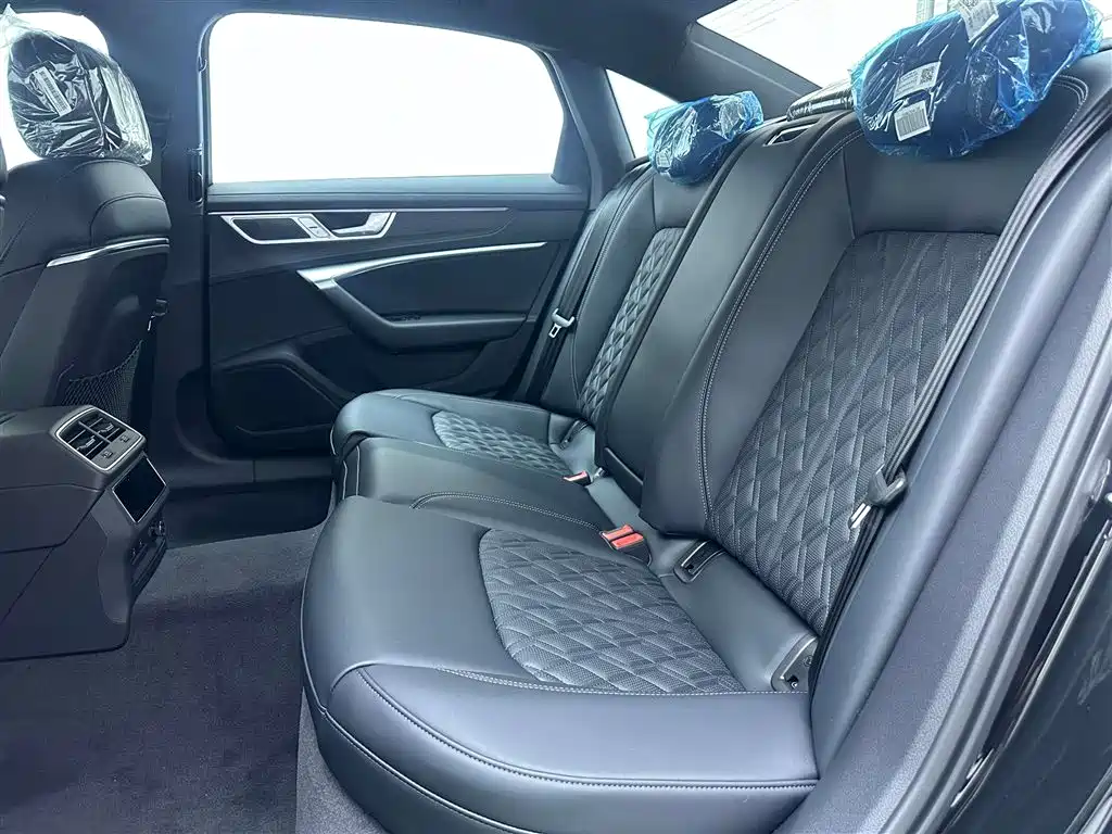 Audi A6L 2026 45 TFSI quattro premium dynamic model купить на сайте DeffCars