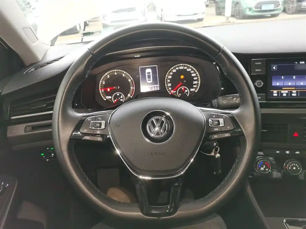 Bora 2020 1.5L automatic comfort model купить на сайте DeffCars