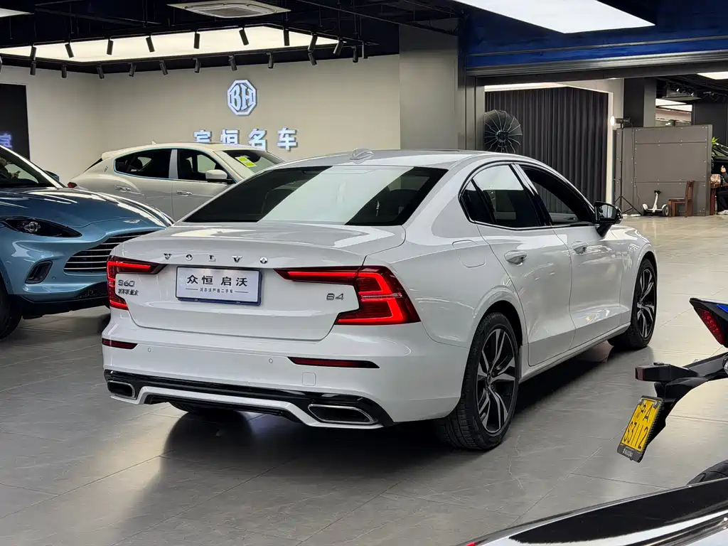 Volvo S60 2022 B4 Zhiyuan Sports Edition купить на сайте DeffCars
