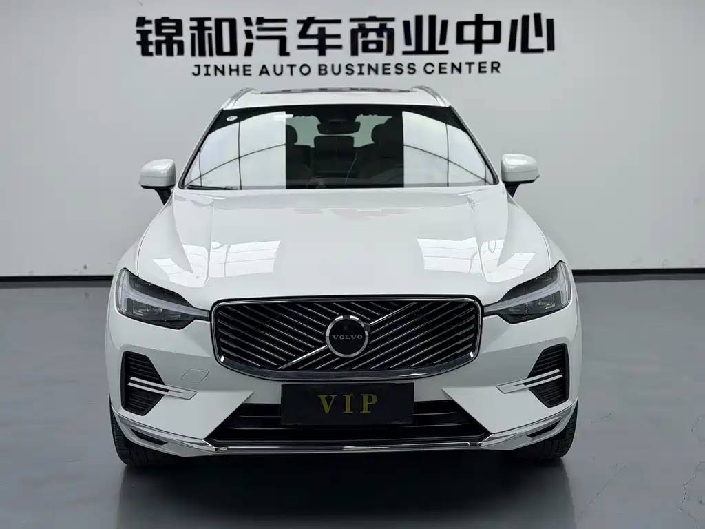 Volvo XC60 2026 B5 four-wheel drive Zhiyi Luxury Edition купить на сайте DeffCars