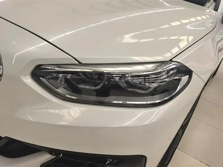 BMW 1 Series 2017 118i Sports купить на сайте DeffCars