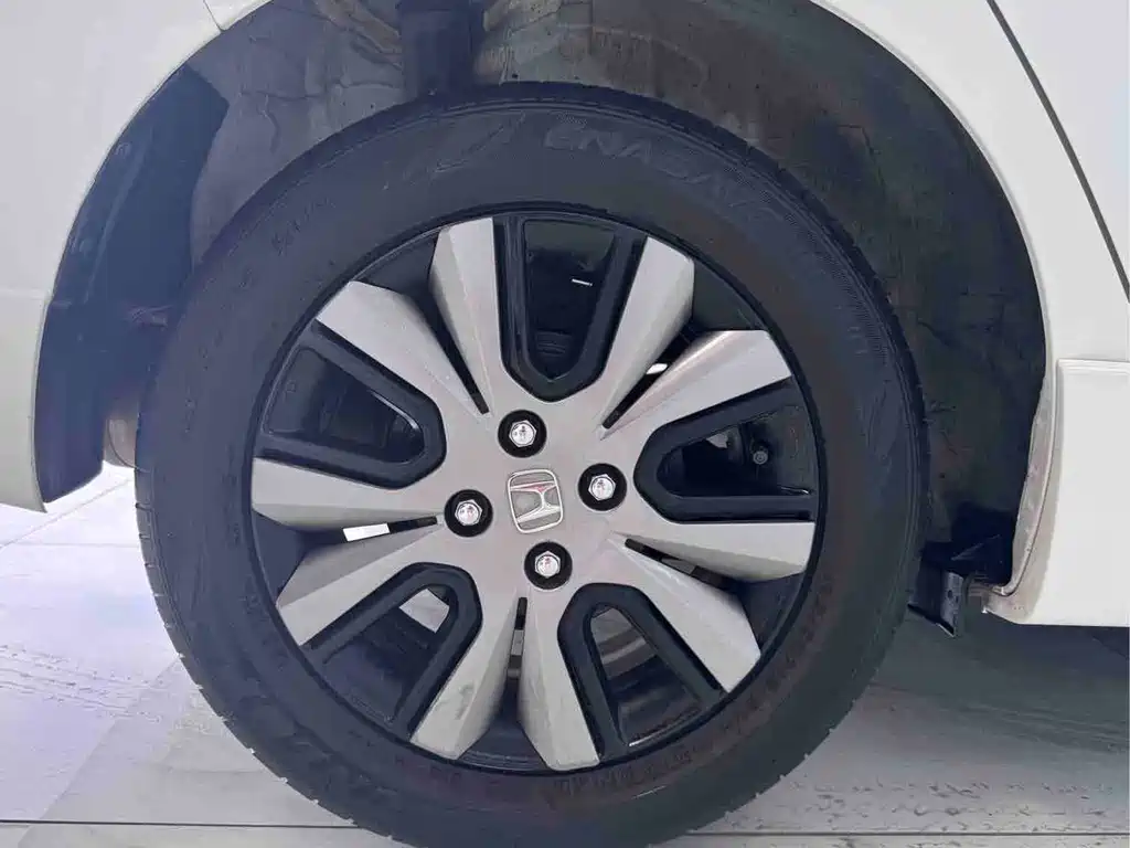 Fit 2021 1.5L CVT Fashion Edition купить на сайте DeffCars
