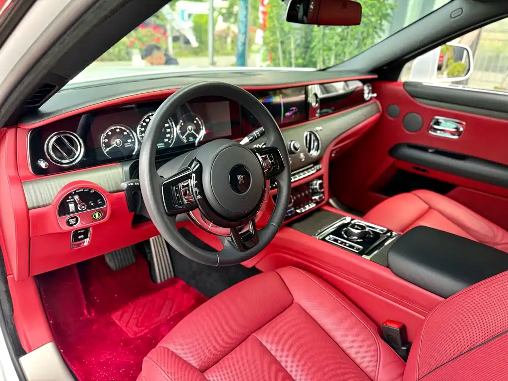 Ghost 2021 6.7T long wheelbase version купить на сайте DeffCars