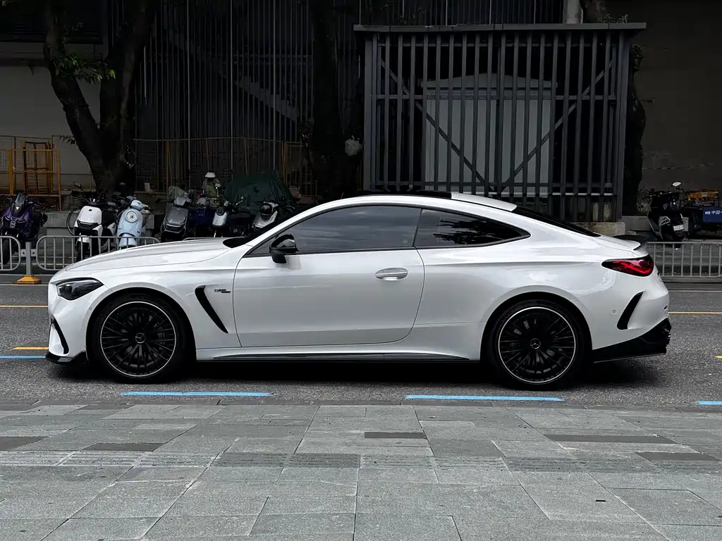 Mercedes-Benz CLE AMG 2025 AMG CLE 53 4MATIC+ Coupe купить на сайте DeffCars