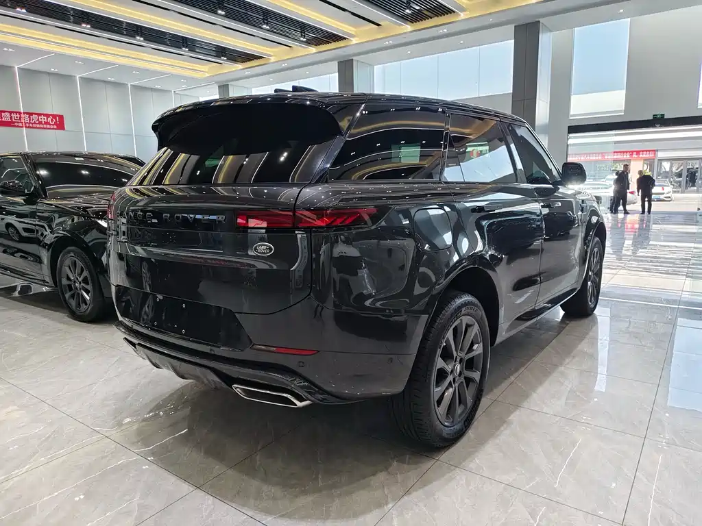 Range Rover Sport 2024 400PS Dynamic SE купить на сайте DeffCars
