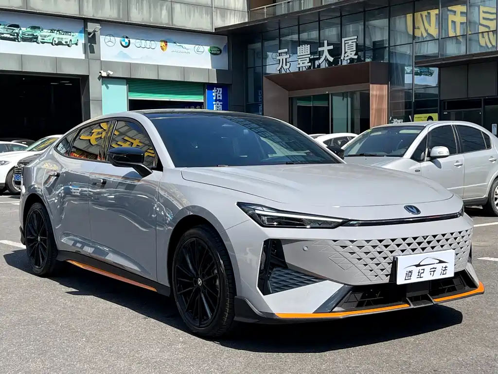 Changan UNI-V 2024 1.5T noble sports model купить на сайте DeffCars