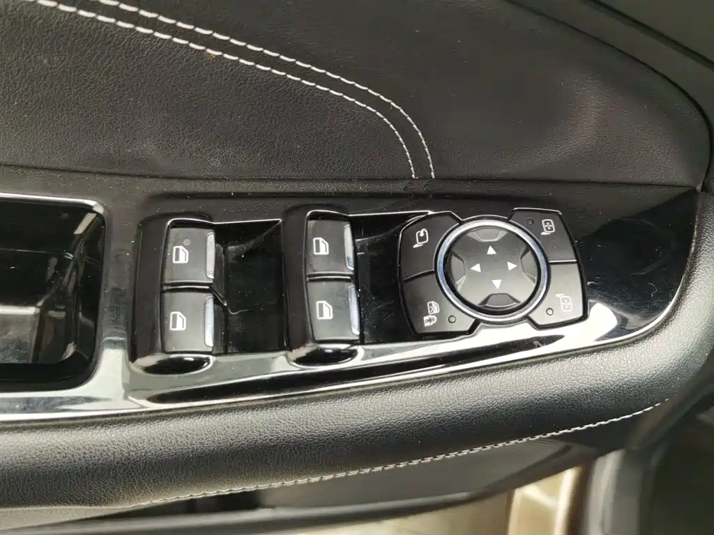 Ruijie 2016 EcoBoost 245 2WD Hao Rui 7-seater купить на сайте DeffCars