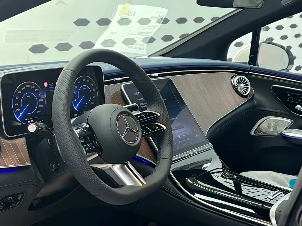 Mercedes-Benz EQE 2025 500 4MATIC Luxury Edition купить на сайте DeffCars