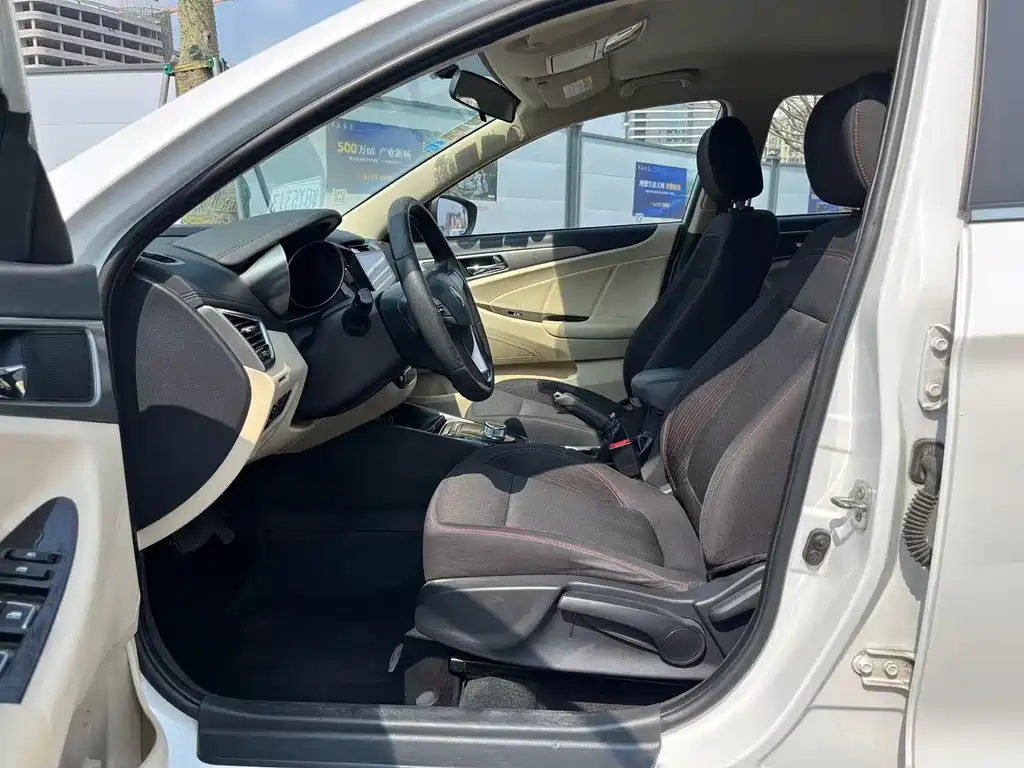 Eado New Energy 2018 EV300 Enjoyable Model купить на сайте DeffCars