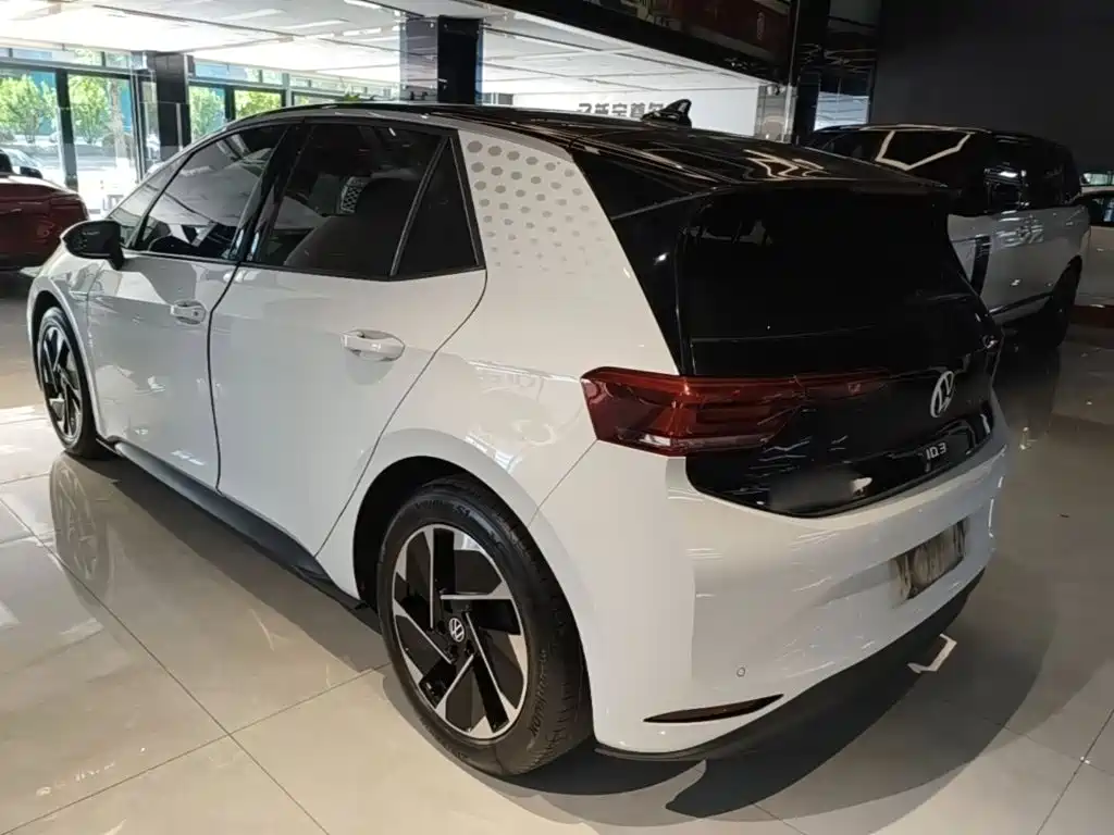Volkswagen ID.3 2023 upgraded model pure smart version купить на сайте DeffCars