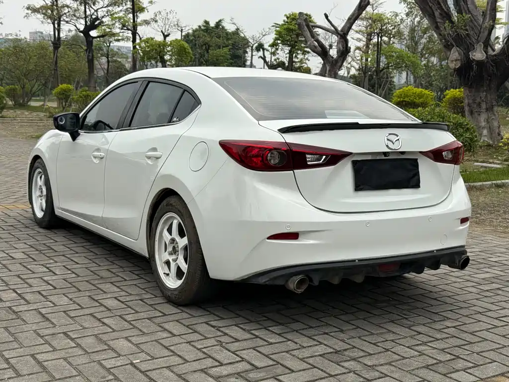 Mazda3 Angkesela 2016 Sedan 1.5L Manual Comfort Type купить на сайте DeffCars