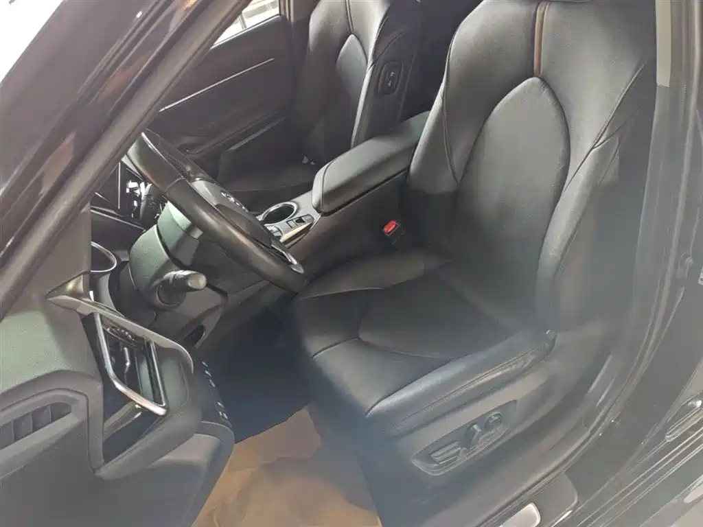 Camry 2021 2.0G Deluxe Edition купить на сайте DeffCars
