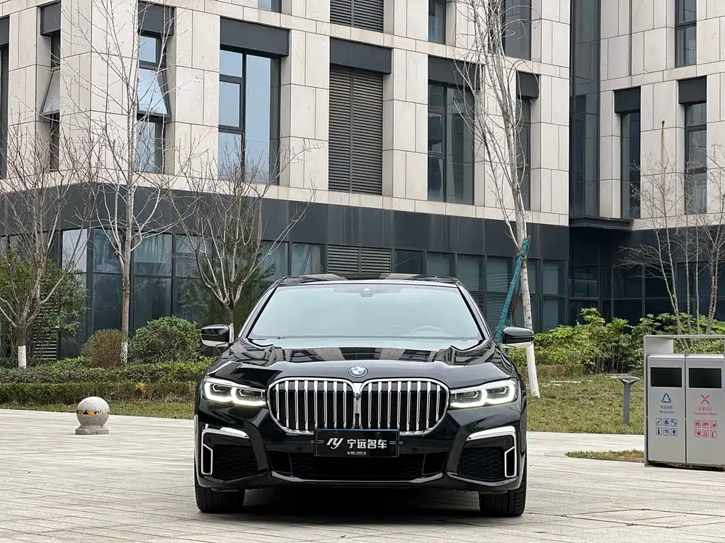 BMW 7 Series 2019 740Li Leading M Sports Package купить на сайте DeffCars