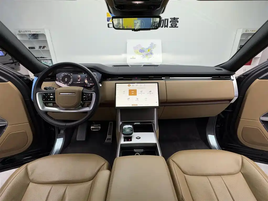 Range Rover 2025 3.0 L6 400PS Extended Edition купить на сайте DeffCars