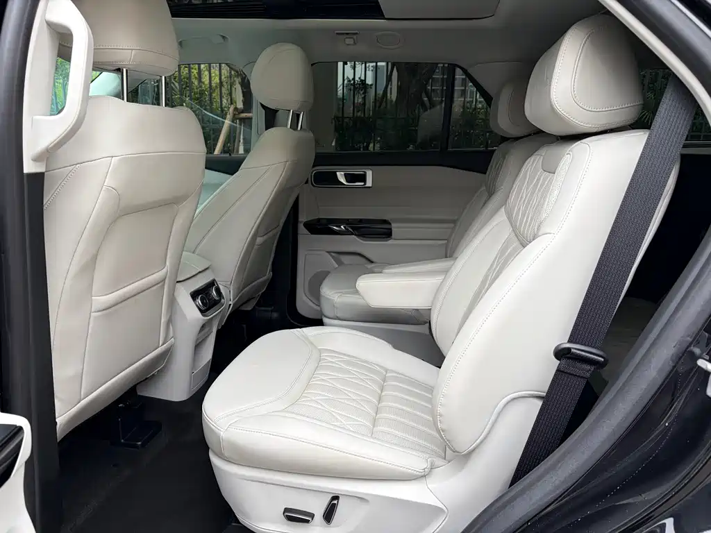 Explorer 2023 EcoBoost 285 four-wheel drive red gold version 6 seats купить на сайте DeffCars