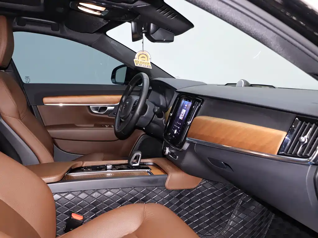 Volvo S90 2024 B5 Zhiyi Luxury Edition купить на сайте DeffCars