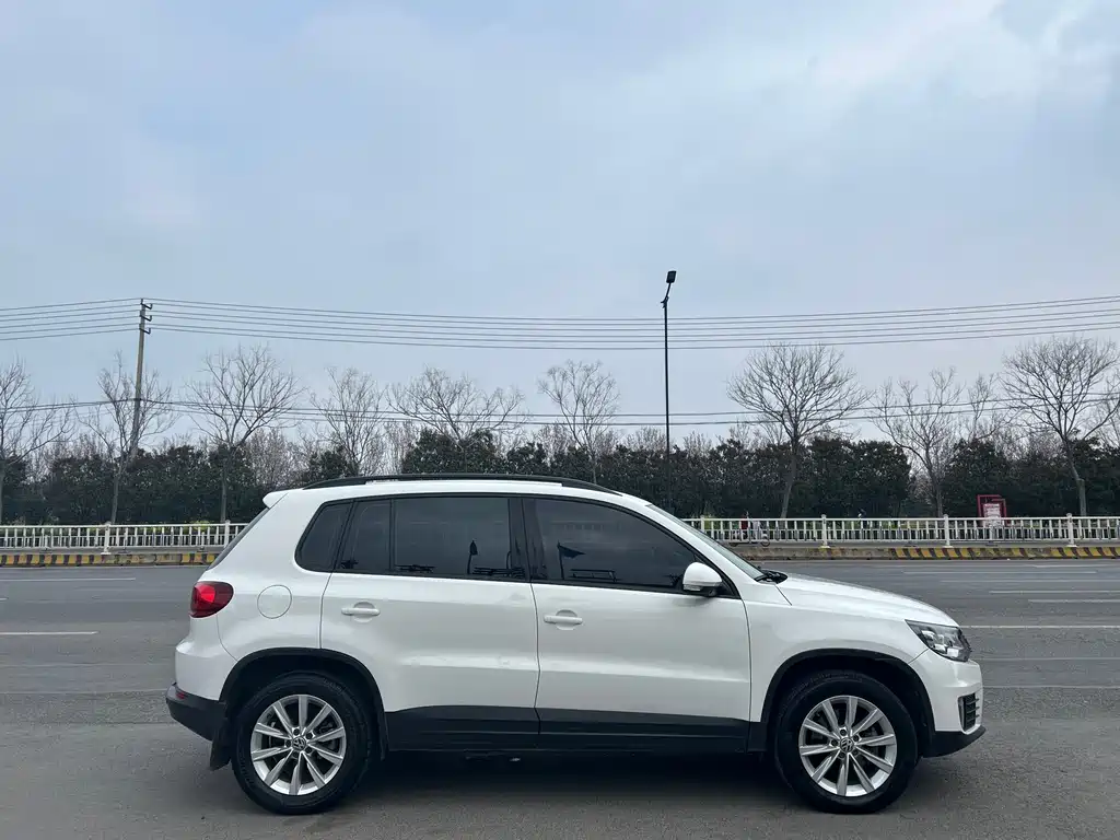 Tiguan 2016 280TSI automatic two-wheel drive Silk Road Style Edition купить на сайте DeffCars