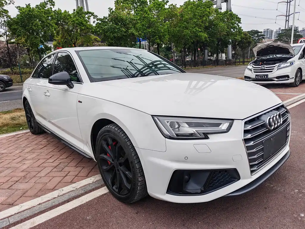 Audi A4L 2019 45 TFSI quattro personalized sports version National V купить на сайте DeffCars
