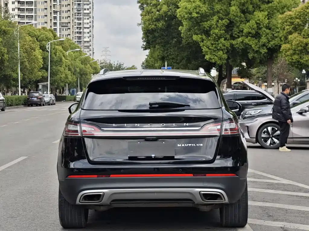 Voyager 2021 2.0T four-wheel drive elegant version купить на сайте DeffCars