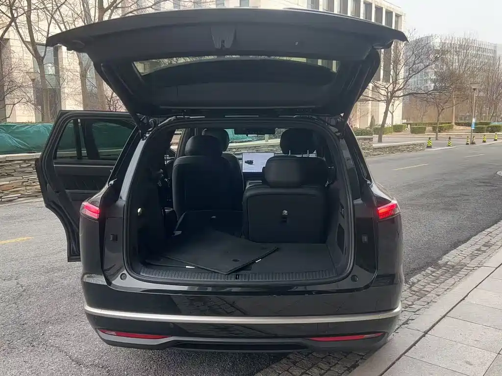 Ledo L90 2025 Max six-seater version купить на сайте DeffCars