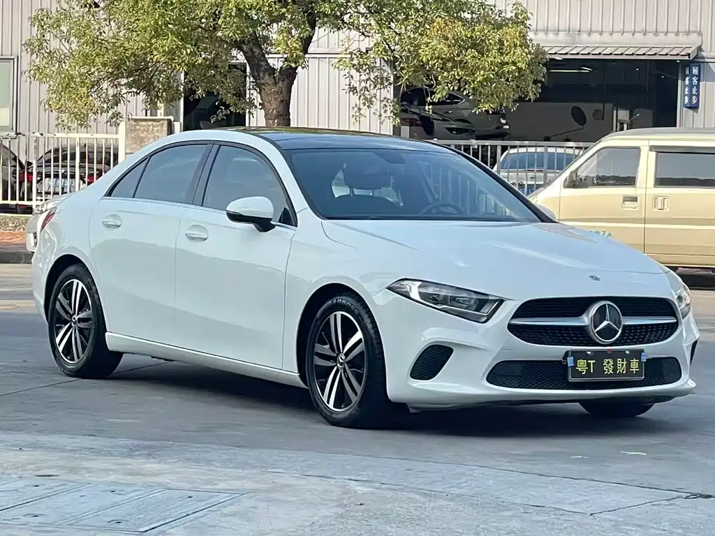 Mercedes-Benz A-Class 2020 A 180 L купить на сайте DeffCars