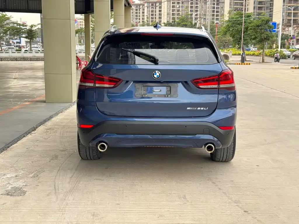 BMW X1 2022 sDrive25Li Leading Model купить на сайте DeffCars