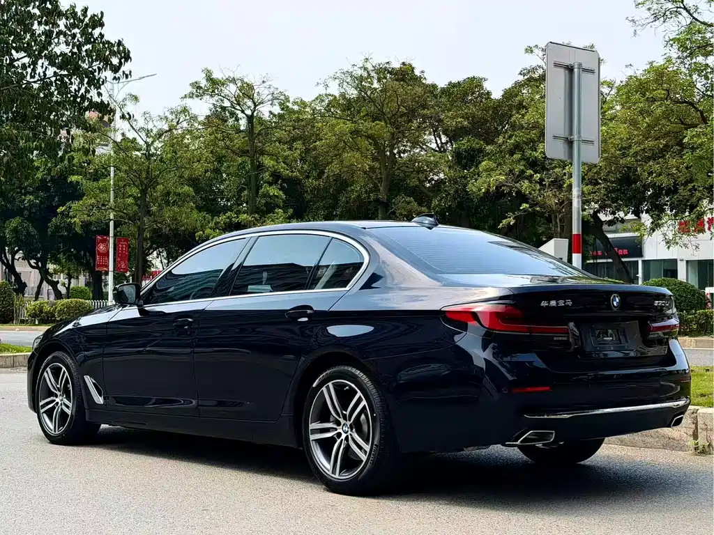 BMW 5 Series 2022 530Li Leading Luxury Package купить на сайте DeffCars