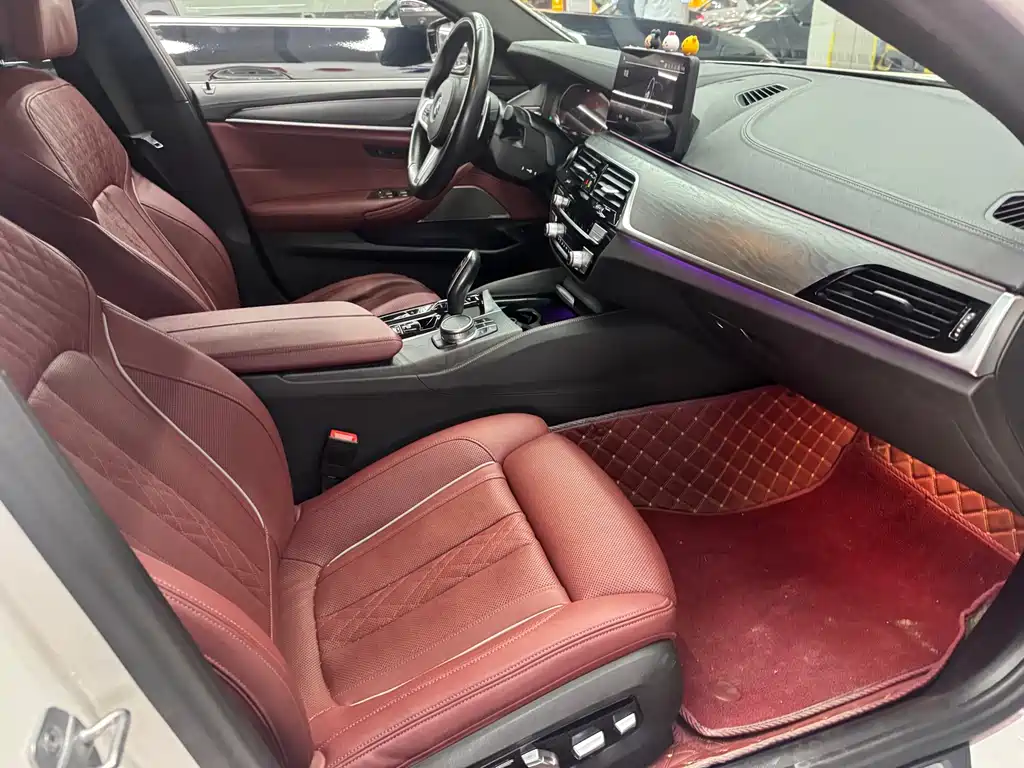 BMW 5 Series 2021 530Li Exclusive M Sports Package купить на сайте DeffCars