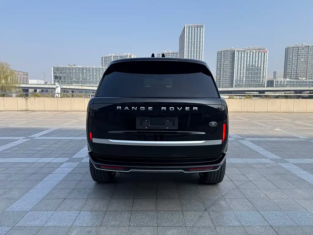 Range Rover 2025 3.0 L6 400PS Genesis Extended Edition купить на сайте DeffCars