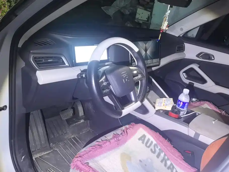 Yuan UP 2025 Smart Driving Edition 401KM Vitality Edition купить на сайте DeffCars