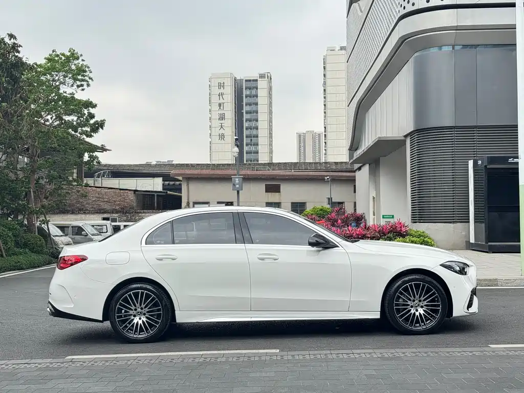 Mercedes-Benz C-Class 2024 facelift C 260 L sports version купить на сайте DeffCars