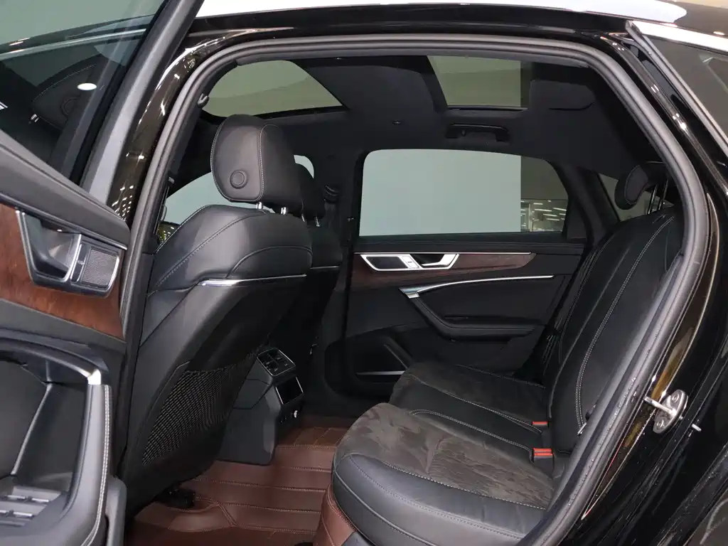 Audi A6L 2023 55 TFSI quattro exclusive dynamic model купить на сайте DeffCars