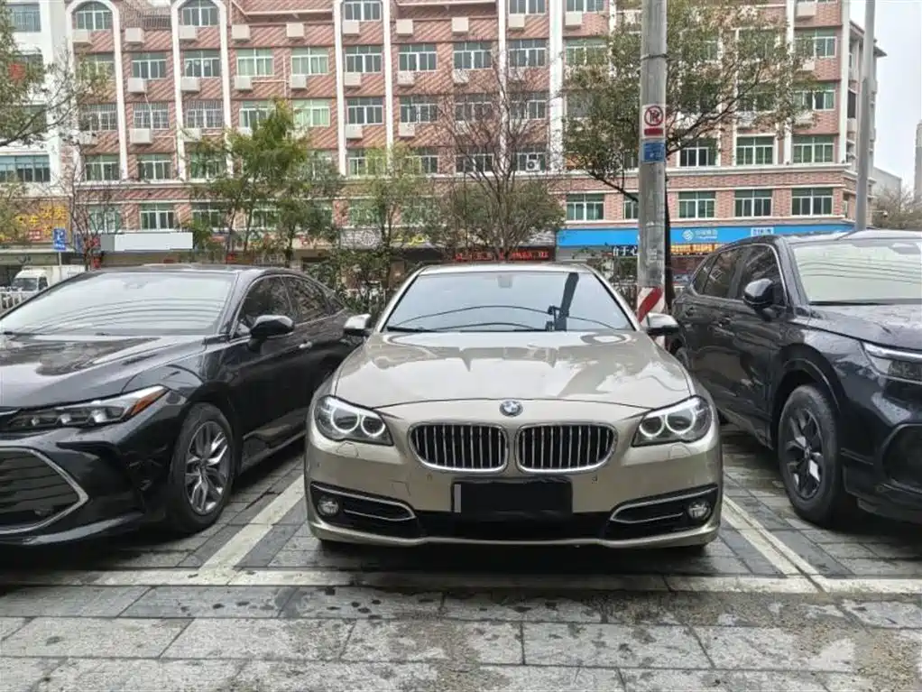 BMW 5 Series 2012 523Li Luxury Model купить на сайте DeffCars