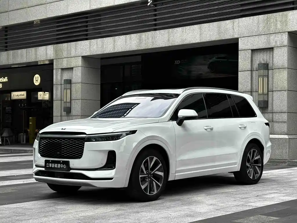 Ideal ONE 2021 extended range 6-seater version купить на сайте DeffCars