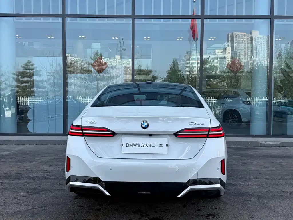 BMW 5 Series 2025 530Li Exclusive M Sports Package купить на сайте DeffCars
