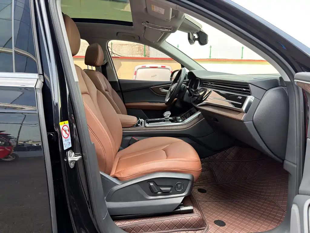 Audi Q7 2021 45 TFSI quattro S line sports купить на сайте DeffCars