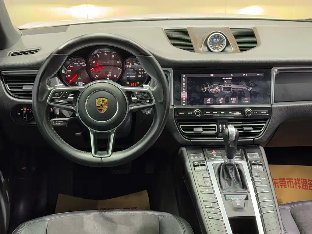 Macan 2021 Macan 2.0T купить на сайте DeffCars