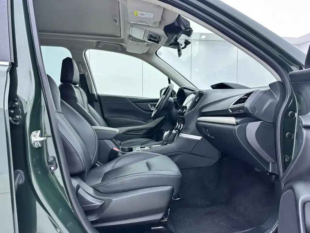 Forester 2022 2.0i AWD Deluxe Edition EyeSight купить на сайте DeffCars