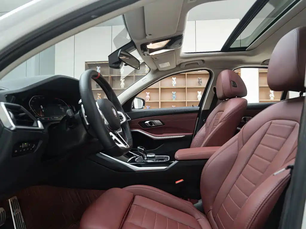 BMW 3 Series 2021 320i Sports Package купить на сайте DeffCars