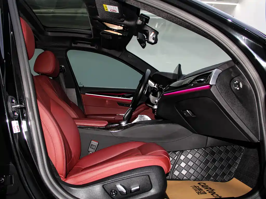 BMW 5 Series 2019 530Li Leading M Sports Package купить на сайте DeffCars