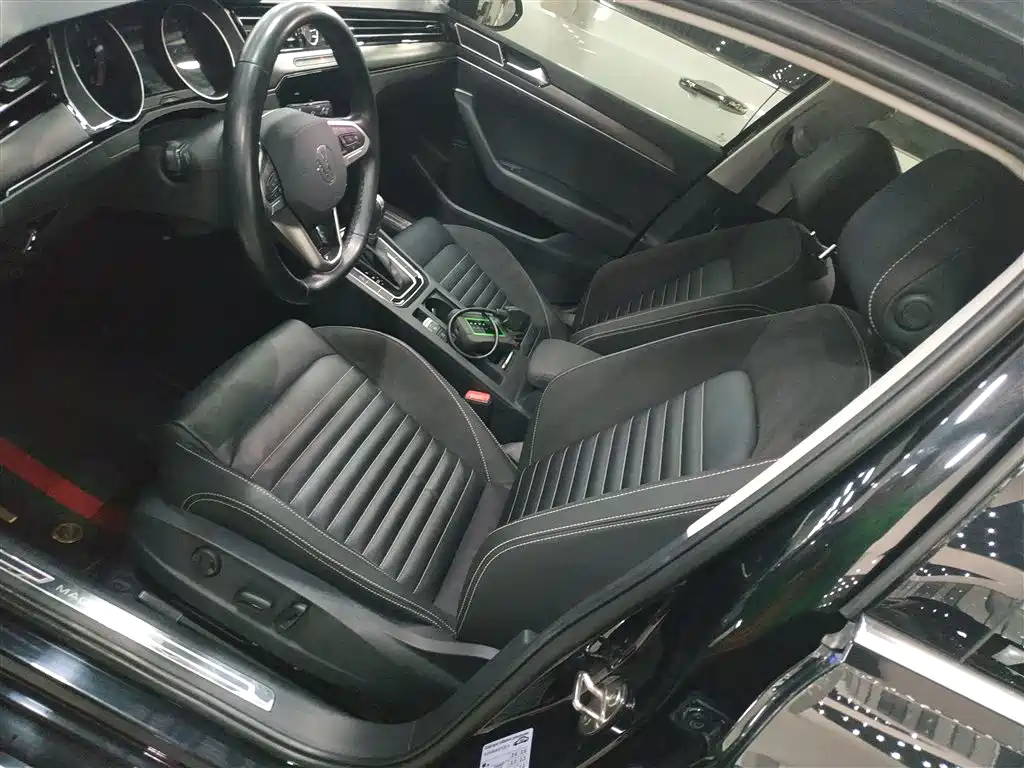 Magotan 2020 330TSI DSG leading model купить на сайте DeffCars