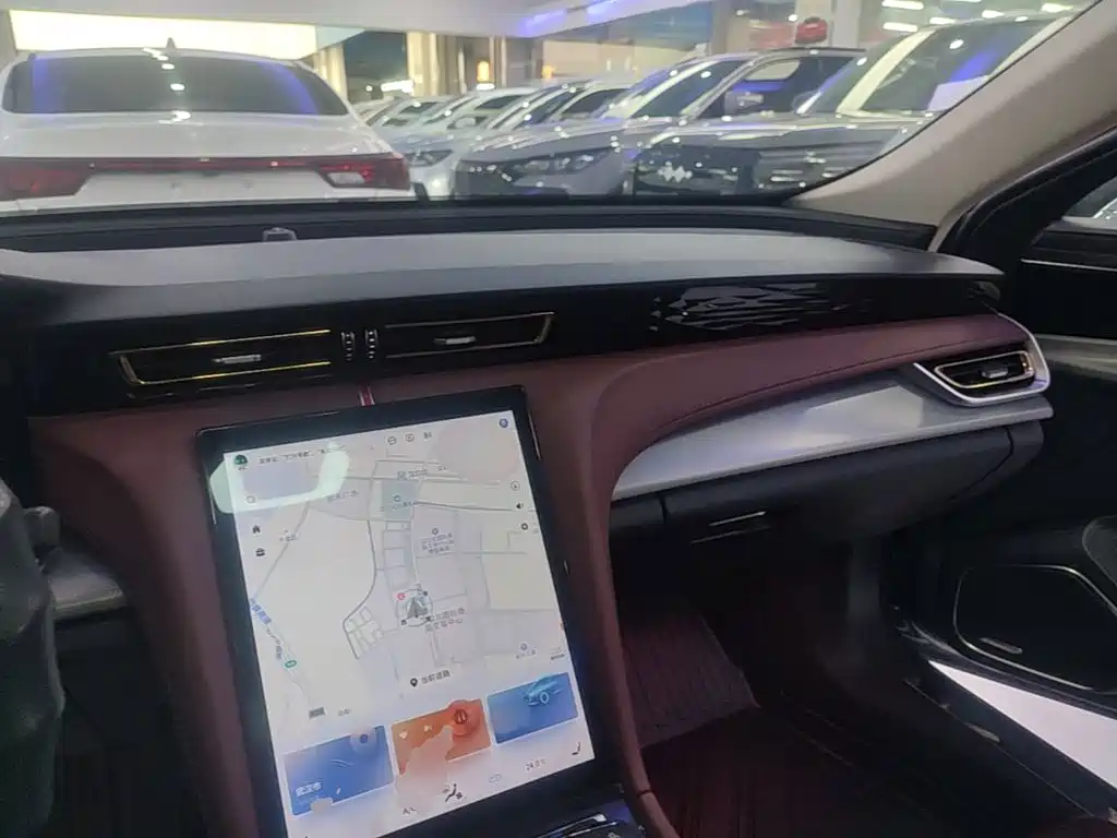 Red Flag Hongqi H5 2023款 1.5T HEV智联旗畅版 купить на сайте DeffCars